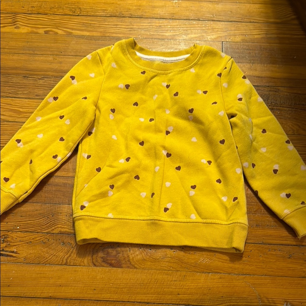Yellow Heart Patterned Sweatshirt